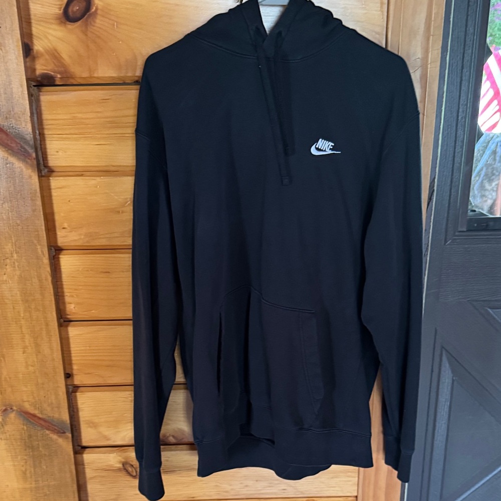 Nike Men's Black Pullover Hoodie